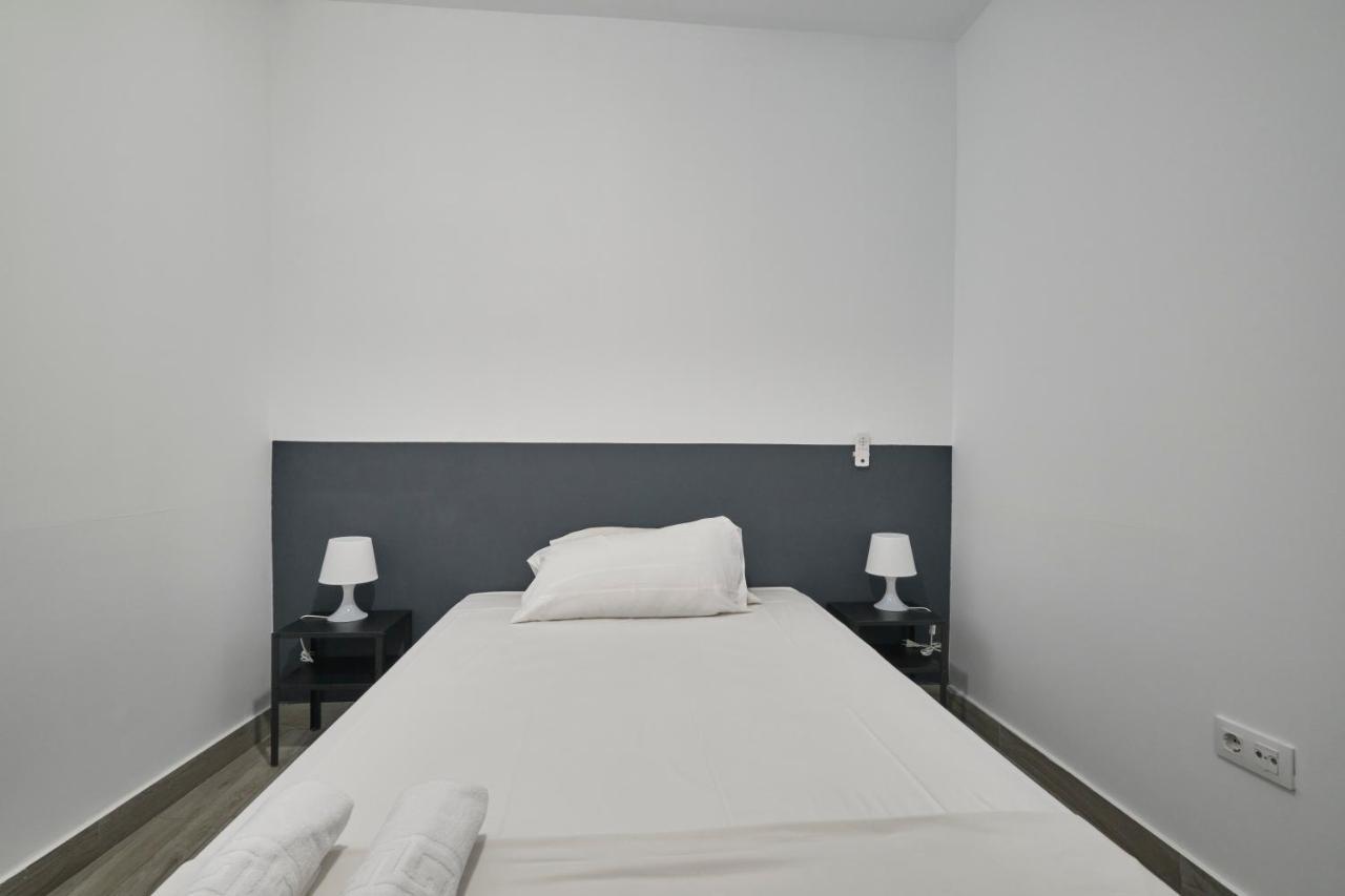 Nunez De Arce Habitaciones Madrid Buitenkant foto