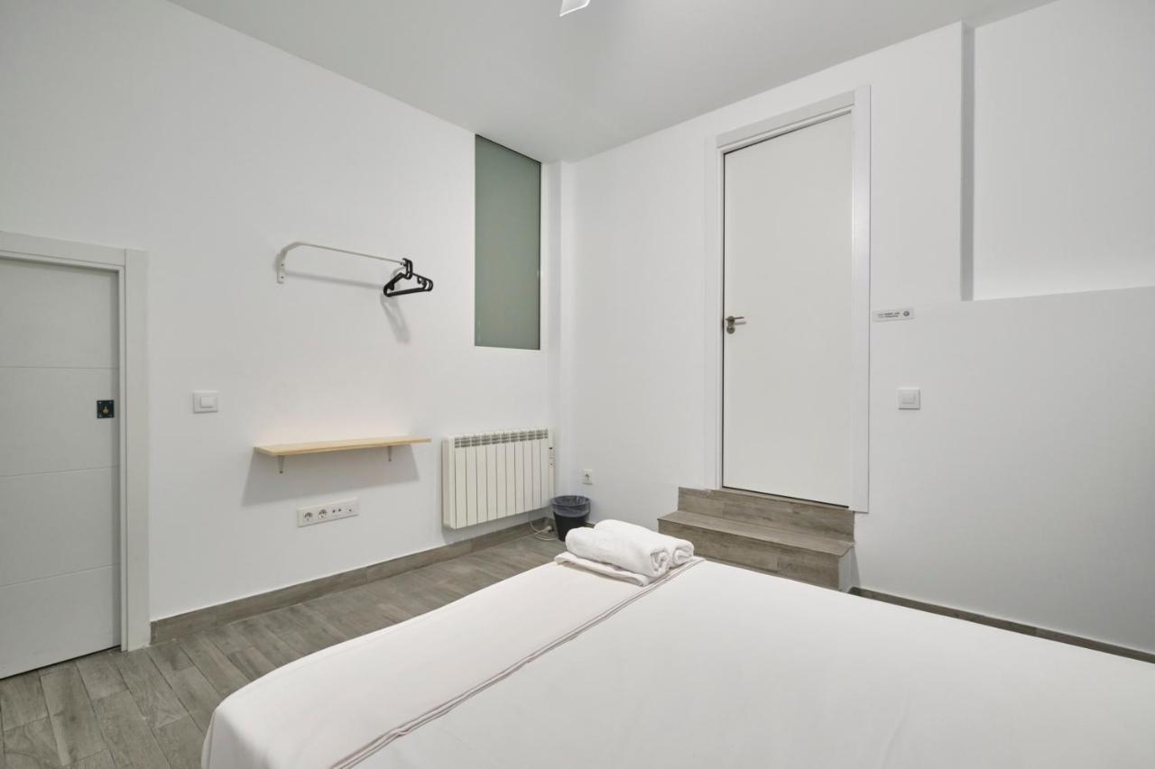 Nunez De Arce Habitaciones Madrid Buitenkant foto