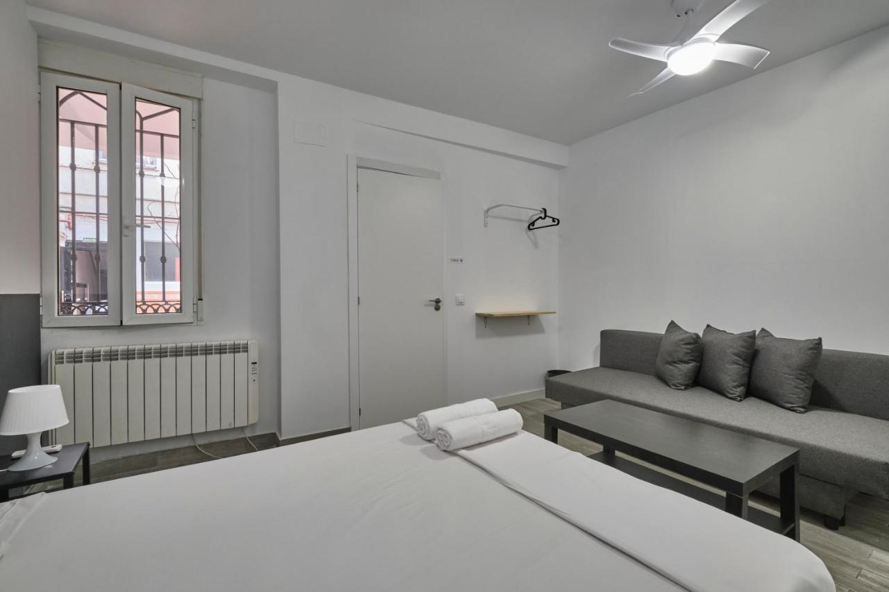 Nunez De Arce Habitaciones Madrid Buitenkant foto