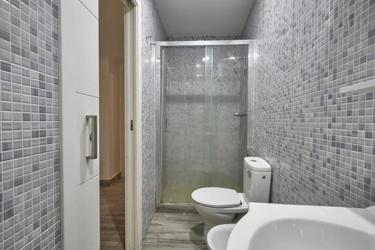 Nunez De Arce Habitaciones Madrid Buitenkant foto